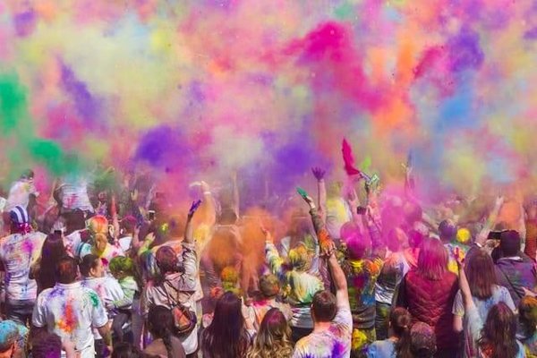 Guide Complet des Festivals Incontournables à Reims